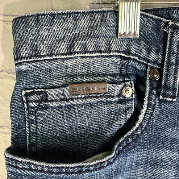 CALVIN KLEIN JEANS Slim Straight Jeans. Size: 36 x 30 - Picture 2 of 15